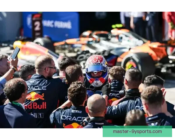 F1赛季最新动态：车队策略调整与冠军争夺战分析